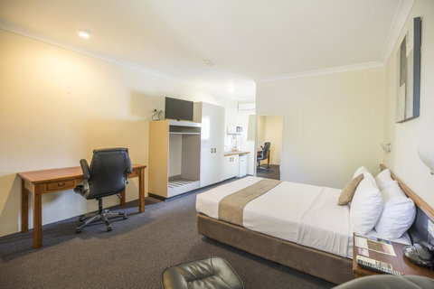 Emerald Maraboon Motor Inn - Accommodation Brisbane 32