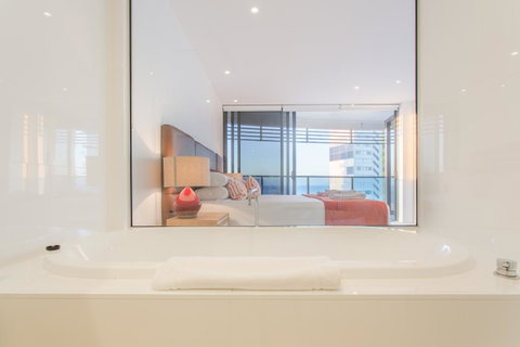 Oracle Resort Broadbeach - Gclr - Accommodation Brisbane 11