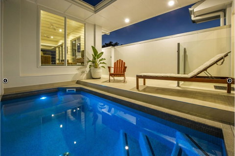 Reflections Amber Villa 3 - Accommodation Brisbane 1