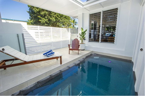 Reflections Amber Villa 3 - Accommodation Brisbane 5