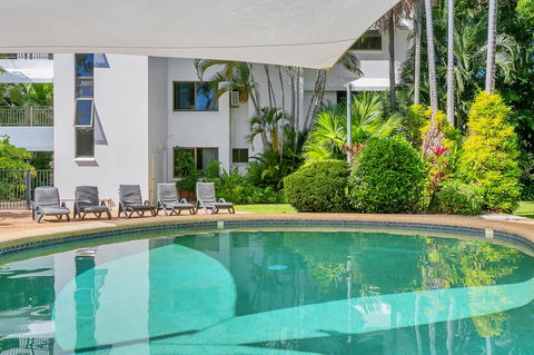 Roydon Beachfront Apartments - Accommodation Brisbane 11