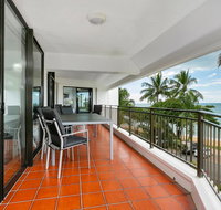 Roydon Beachfront Apartments - Accommodation Brisbane