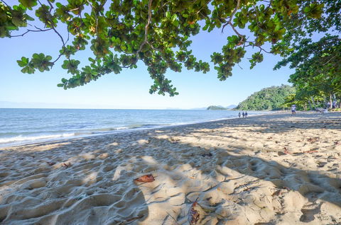 Roydon Beachfront Apartments - Accommodation Brisbane 29