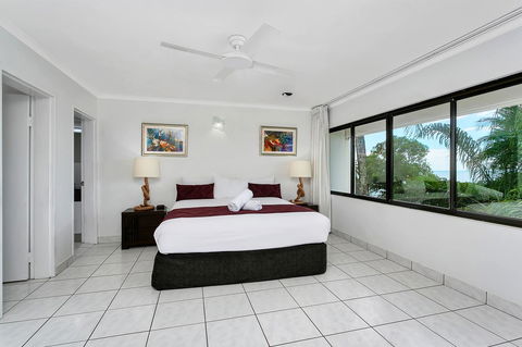 Roydon Beachfront Apartments - Accommodation Brisbane 2