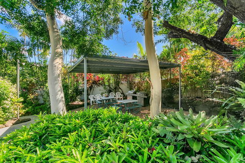 Roydon Beachfront Apartments - Accommodation Brisbane 18