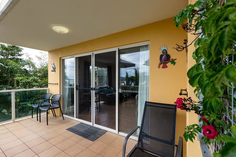 Sunlit Waters Studio Apartments - Accommodation Brisbane 32