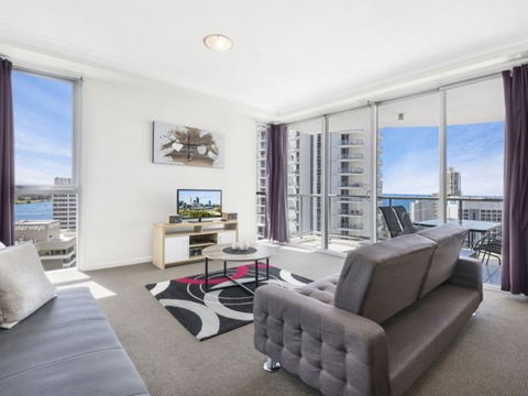 Beach Stay - Ocean & Riverview Resort Chevron Renaissance Central Surfers Paradise - Accommodation Brisbane 3