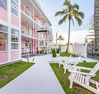The Pink Hotel Coolangatta - Accommodation Brisbane