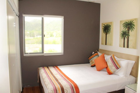 Beachside Apartment 17 - Accommodation Brisbane 12