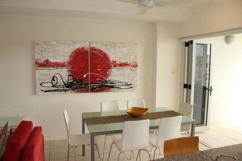 Beachside Apartment 17 - Accommodation Brisbane 9