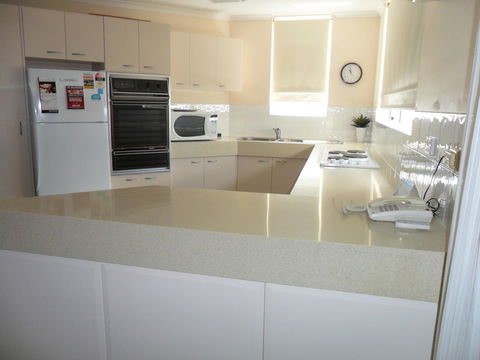 Grosvenor Beachfront Apartments Surfers Paradise - Accommodation Brisbane 15