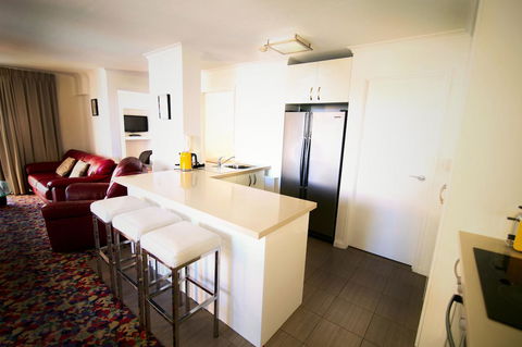Grosvenor Beachfront Apartments Surfers Paradise - Accommodation Brisbane 4