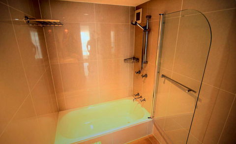 Grosvenor Beachfront Apartments Surfers Paradise - Accommodation Brisbane 34