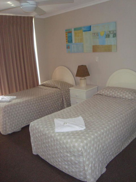 Grosvenor Beachfront Apartments Surfers Paradise - Accommodation Brisbane 18