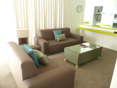 Grosvenor Beachfront Apartments Surfers Paradise - Accommodation Brisbane 8