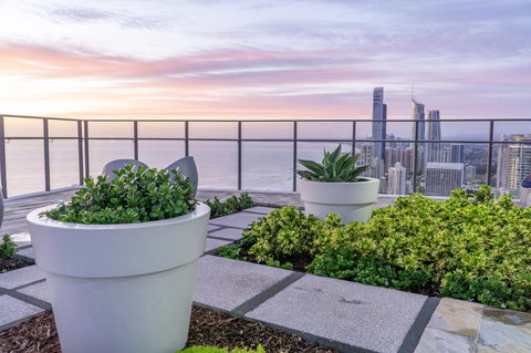 Rhapsody Resort - Official - Accommodation Brisbane 10