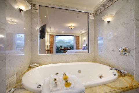 Imperial Hotel Gold Coast - Accommodation Brisbane 6