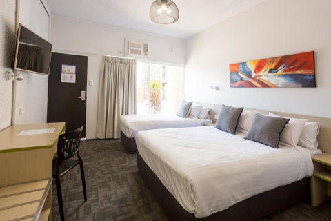 Nightcap At Emerald Star Hotel - Accommodation Brisbane 10