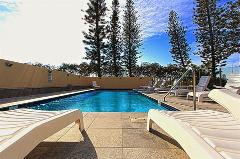 Seacrest Beachfront Apartments Surfers Paradise - Accommodation Brisbane 5