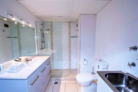 Seacrest Beachfront Apartments Surfers Paradise - Accommodation Brisbane 15