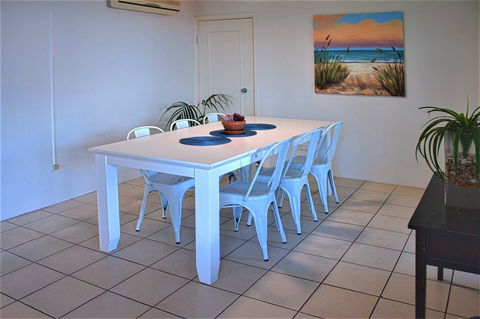 Seacrest Beachfront Apartments Surfers Paradise - Accommodation Brisbane 34