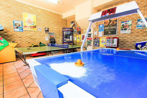Seacrest Beachfront Apartments Surfers Paradise - Accommodation Brisbane 26