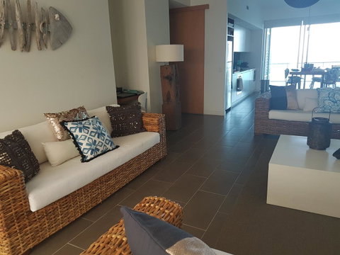 Penthouse On Bright Point - Accommodation Brisbane 4