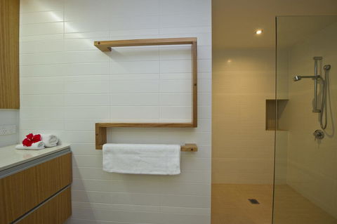 Maggies Beachfront Apartment 2 - Accommodation Brisbane 4