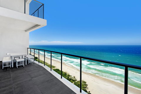ULTIQA Air On Broadbeach - Accommodation Brisbane 0