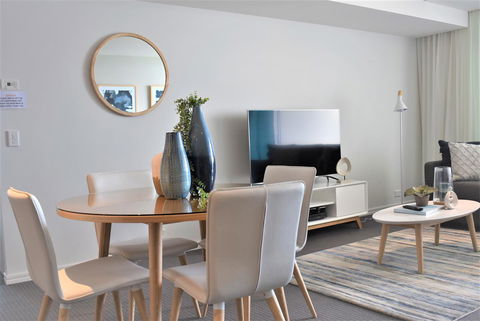 Gold Coast Private Apartments - H Residences, Surfers Paradise - Accommodation Brisbane 8