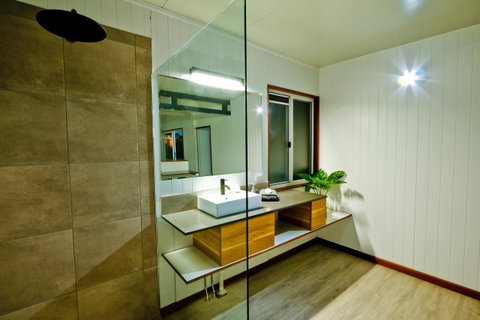 The Summit 1770 - Accommodation Brisbane 1