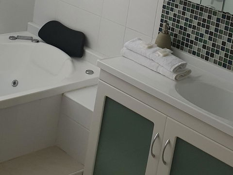 Oceania On Burleigh Beach - Accommodation Brisbane 17