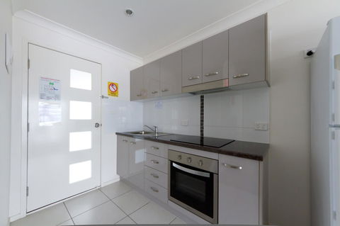 Rockhampton Serviced Apartments - Accommodation Brisbane 20