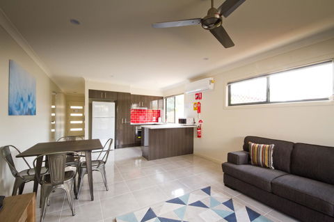 Rockhampton Serviced Apartments - Accommodation Brisbane 2