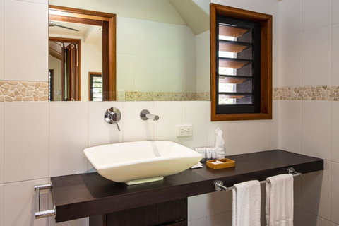 Pure Magnetic Villa 9 - Accommodation Brisbane 19