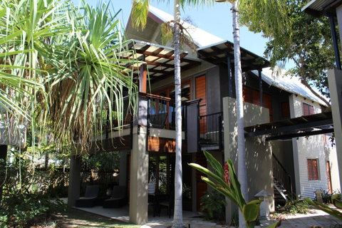 Pure Magnetic Villa 9 - Accommodation Brisbane 4