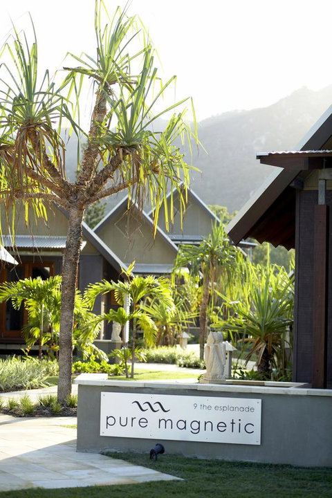 Pure Magnetic Villa 9 - Accommodation Brisbane 0