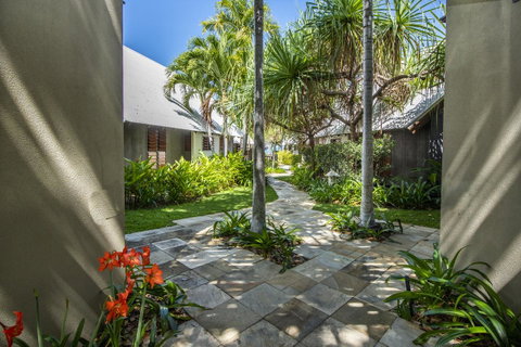 Pure Magnetic Villa 9 - Accommodation Brisbane 16