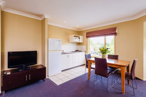 Ambassador On Ruthven - Accommodation Brisbane 27