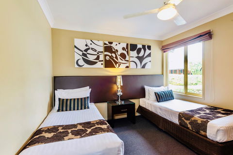 Ambassador On Ruthven - Accommodation Brisbane 24