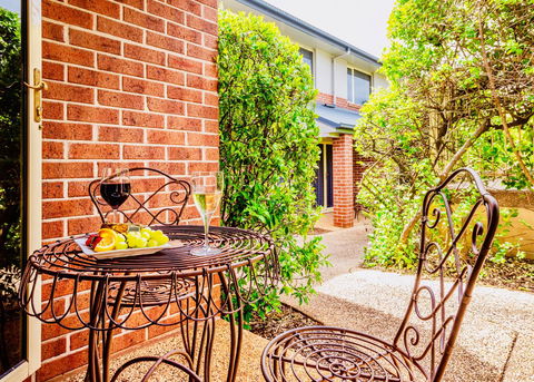 Ambassador On Ruthven - Accommodation Brisbane 4