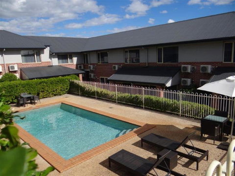 Ambassador On Ruthven - Accommodation Brisbane 26