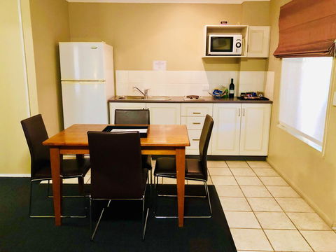 Ambassador On Ruthven - Accommodation Brisbane 37