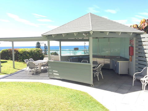 Surfers International Apartments - Accommodation Brisbane 8