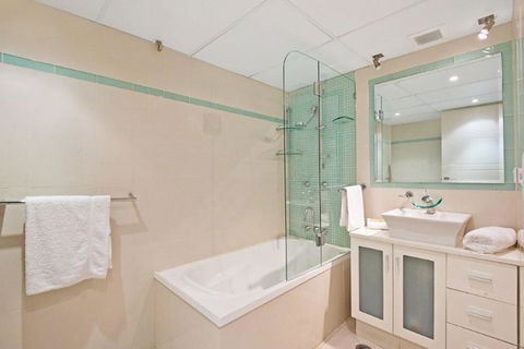 Surfers International Apartments - Accommodation Brisbane 38