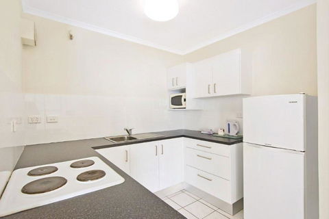 Surfers International Apartments - Accommodation Brisbane 32