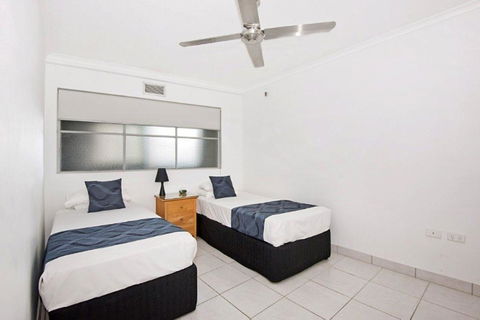 Surfers International Apartments - Accommodation Brisbane 10