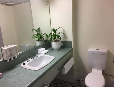 Emerald Central Hotel Official - Accommodation Brisbane 28