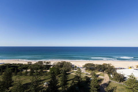 South Pacific Plaza - Official - Accommodation Brisbane 7
