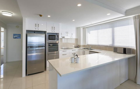 South Pacific Plaza - Official - Accommodation Brisbane 1